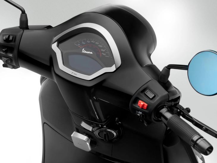 Luggage hook RIZOMA for Vespa GTS/GTS Super/GTV 125-300cc (`23-), silver/black